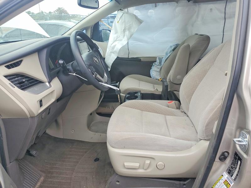 Photo 7 from auction – 2017 TOYOTA SIENNA with VIN 5TDKZ3DC5HS887558
