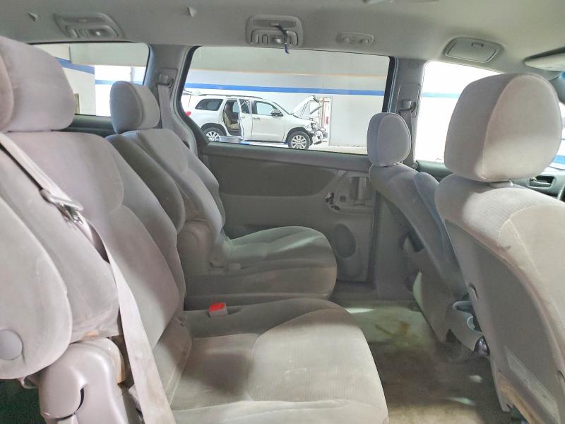 Photo 11 from auction – 2005 TOYOTA SIENNA CE with VIN 5TDZA23C65S372467