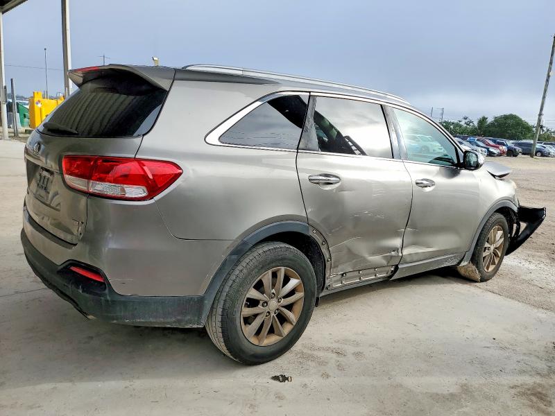 Photo 3 from auction – 2016 KIA SORENTO LX with VIN 5XYPG4A36GG034961