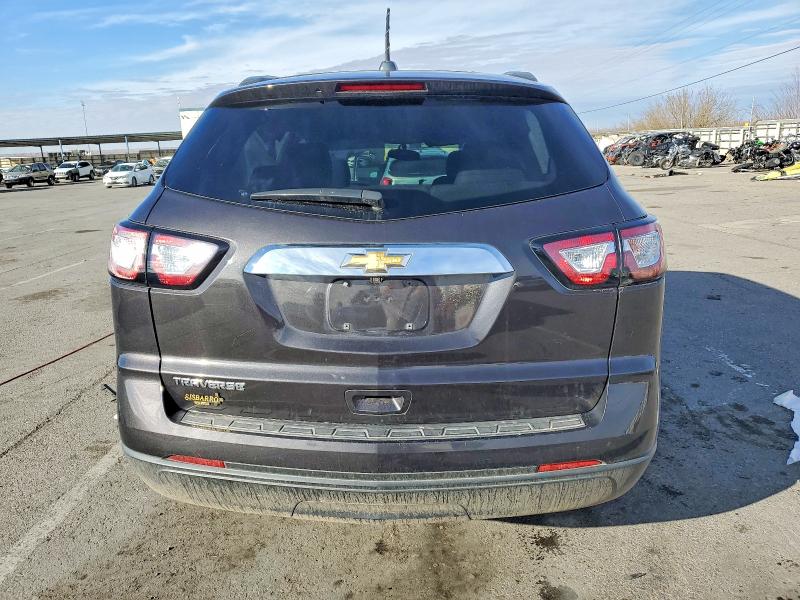 Photo 6 from auction – 2017 CHEVROLET TRAVERSE L with VIN 1GNKRFKD1HJ182905