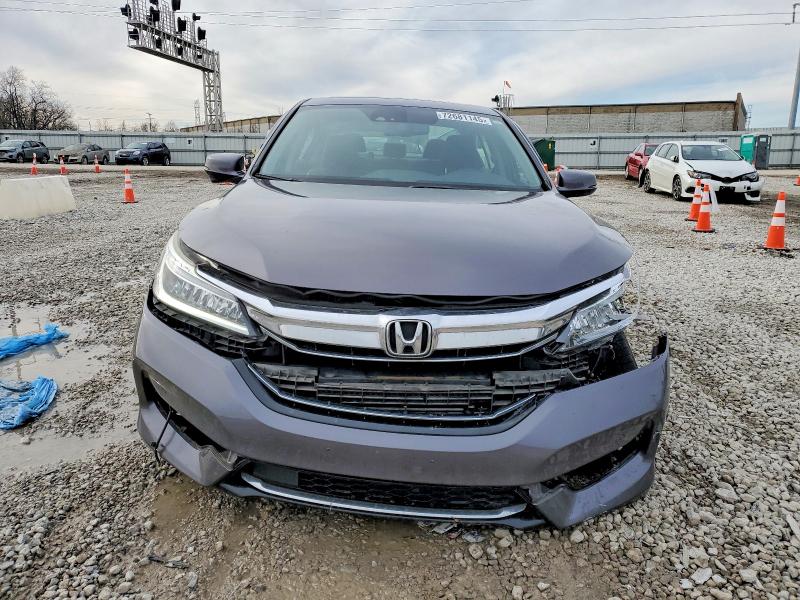 Photo 5 from auction – 2017 HONDA ACCORD with VIN JHMCR6F71HC019272