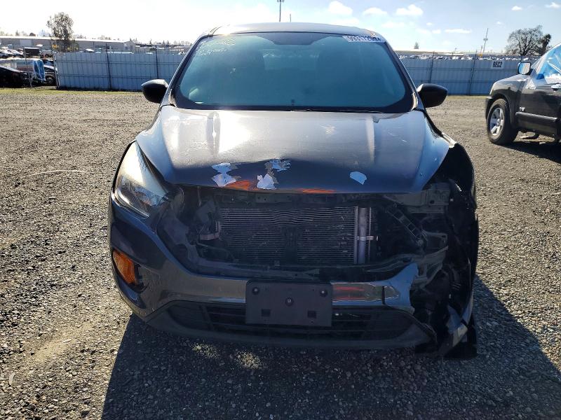Photo 5 from auction – 2017 FORD ESCAPE S with VIN 1FMCU0F70HUE09024