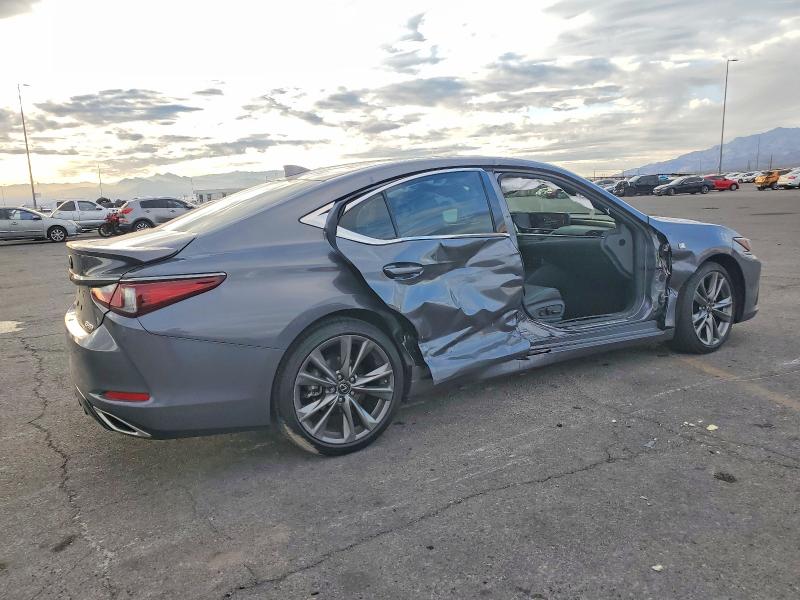 Photo 3 from auction – 2019 LEXUS ES with VIN 58ABZ1B18KU010169