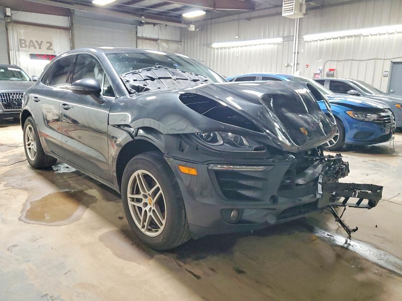 Photo 4 from auction – 2017 PORSCHE MACAN with VIN WP1AA2A55HLB00627