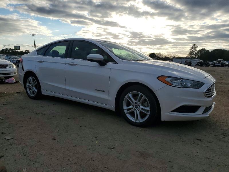 Photo 4 from auction – 2018 FORD FUSION with VIN 3FA6P0LU3JR228943