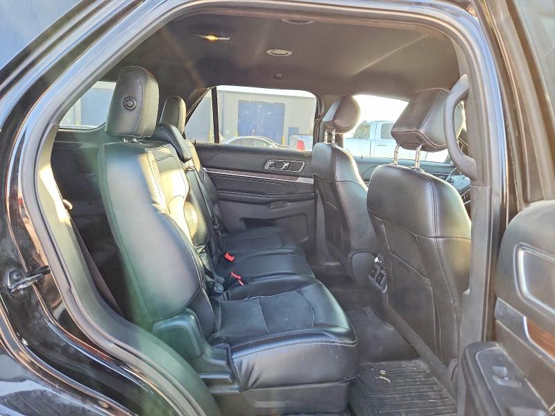 Photo 11 from auction – 2017 FORD EXPLORER L with VIN 1FM5K8F81HGC93210
