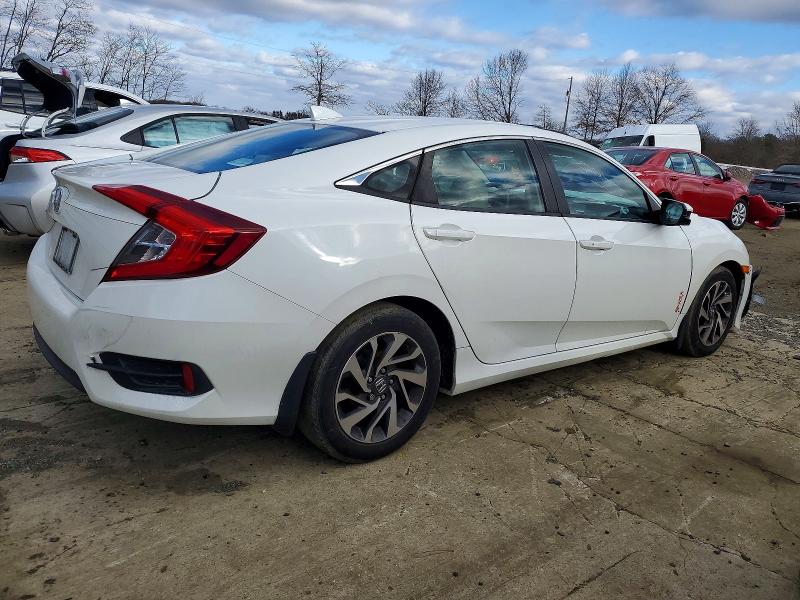 Photo 3 from auction – 2017 HONDA CIVIC with VIN 2HGFC2F72HH523823