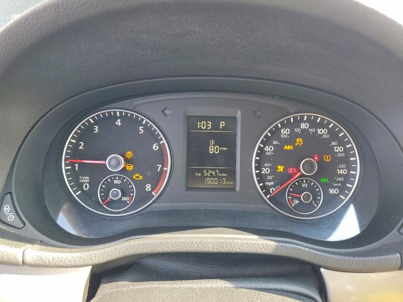 Photo 9 from auction – 2015 VOLKSWAGEN PASSAT with VIN 1VWAT7A32FC057432