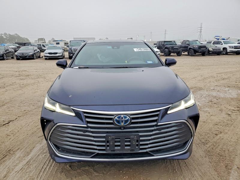 Photo 5 from auction – 2021 TOYOTA AVALON LIM with VIN 4T1DA1AB1MU010261