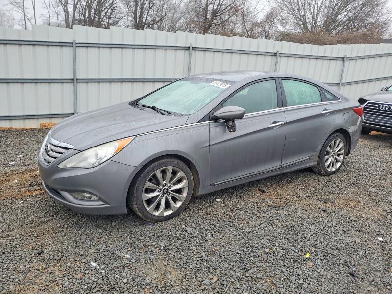 HYUNDAI SONATA SE 2013 with VIN 5NPEC4AC0DH675434 - Photo from auction