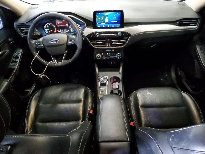 Photo 5 from auction – 2020 FORD ESCAPE SEL with VIN 1FMCU9H6XLUA13264