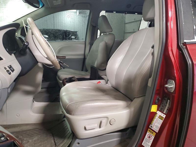 Photo 7 from auction – 2012 TOYOTA SIENNA XLE with VIN 5TDYK3DC2CS192946