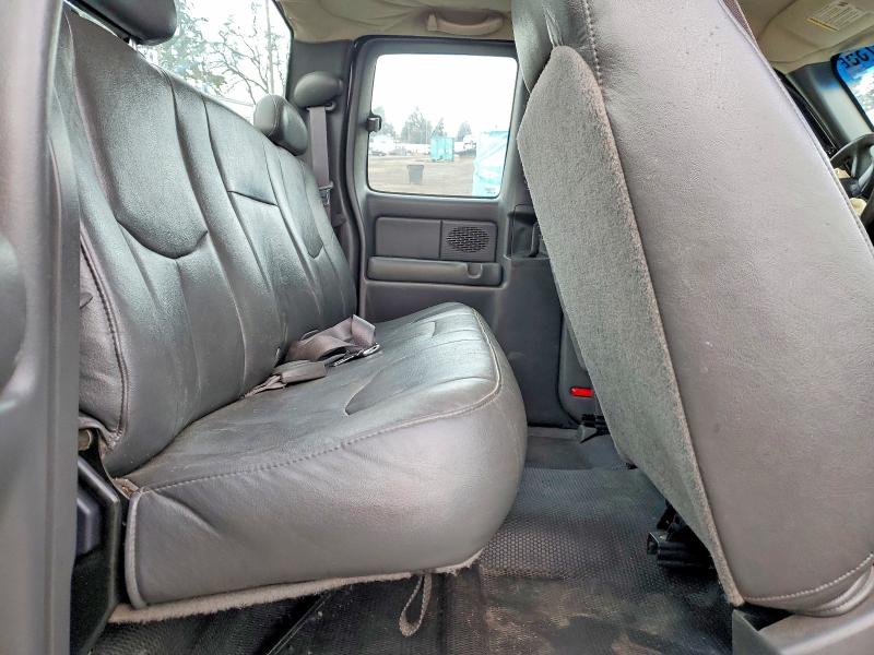 Photo 10 from auction – 2003 CHEVROLET SILVERADO with VIN 1GCEK19V33E304788