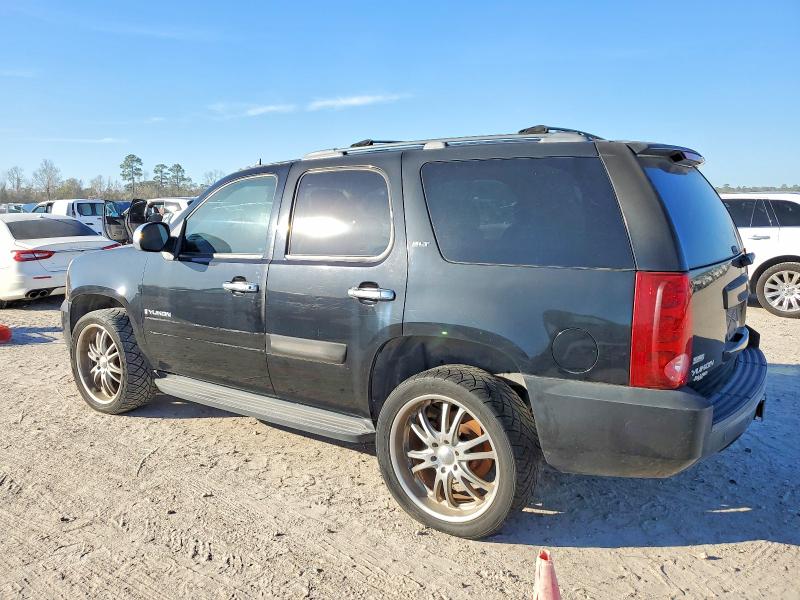 Photo 2 from auction – 2007 GMC YUKON with VIN 1GKFC13087R373137