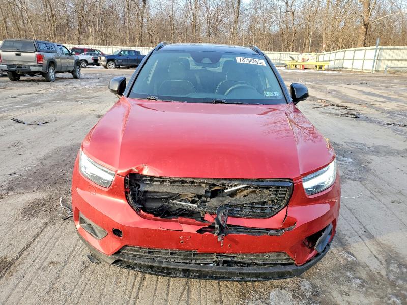 Photo 5 from auction – 2019 VOLVO XC40 T5 R- with VIN YV4162UM8K2131709