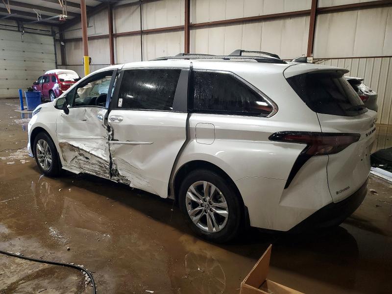 Photo 2 from auction – 2026 TOYOTA SIENNA with VIN 5TDYSKFCXTS227109