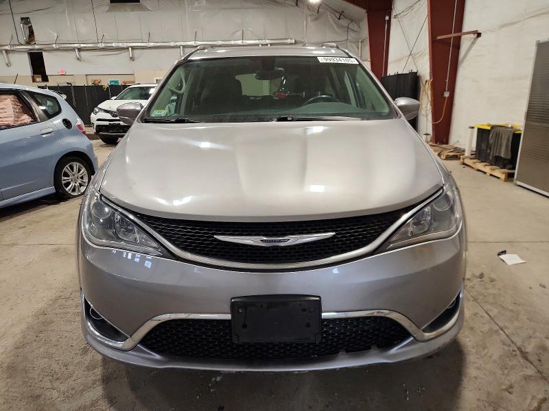 Photo 5 from auction – 2017 CHRYSLER PACIFICA with VIN 2C4RC1BG6HR621744