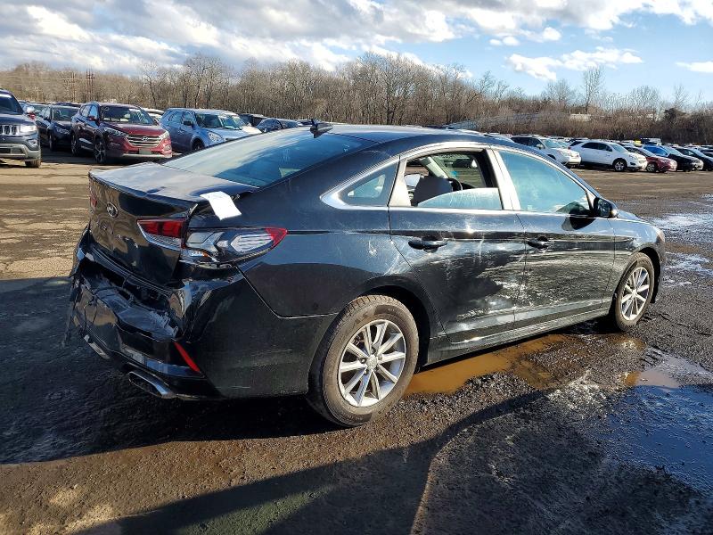 Photo 3 from auction – 2019 HYUNDAI SONATA SE with VIN 5NPE24AF1KH753536