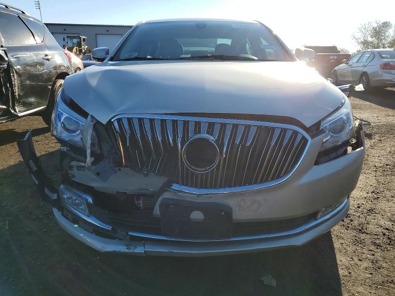 Photo 11 from auction – 2016 BUICK LACROSSE with VIN 1G4G45G35GF258372