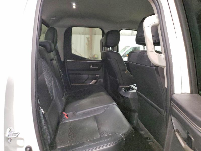 Photo 10 from auction – 2022 TOYOTA TUNDRA DOU with VIN 5TFJA5DAXNX024077
