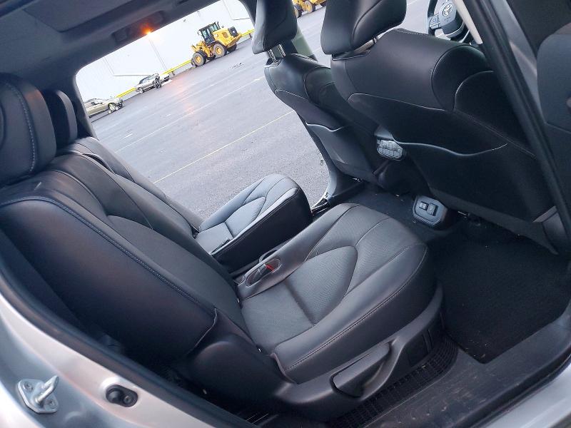 Photo 11 from auction – 2022 TOYOTA HIGHLANDER with VIN 5TDEBRCH6NS091219