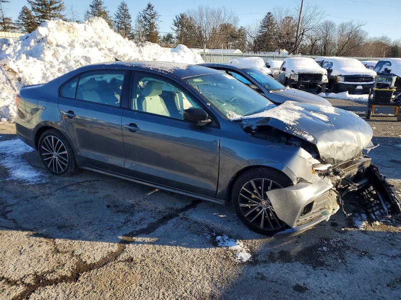 Photo 4 from auction – 2016 VOLKSWAGEN JETTA with VIN 3VWD17AJ5GM254399