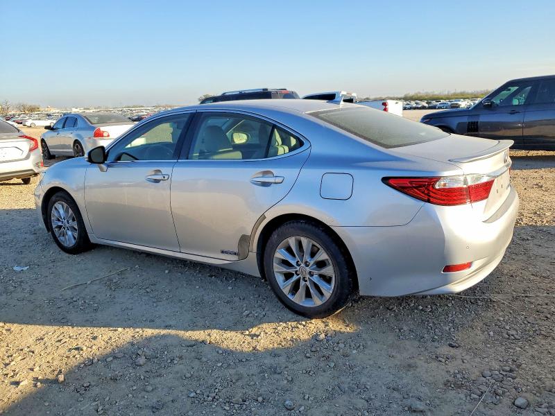 Photo 2 from auction – 2014 LEXUS ES 300H with VIN JTHBW1GG7E2058309