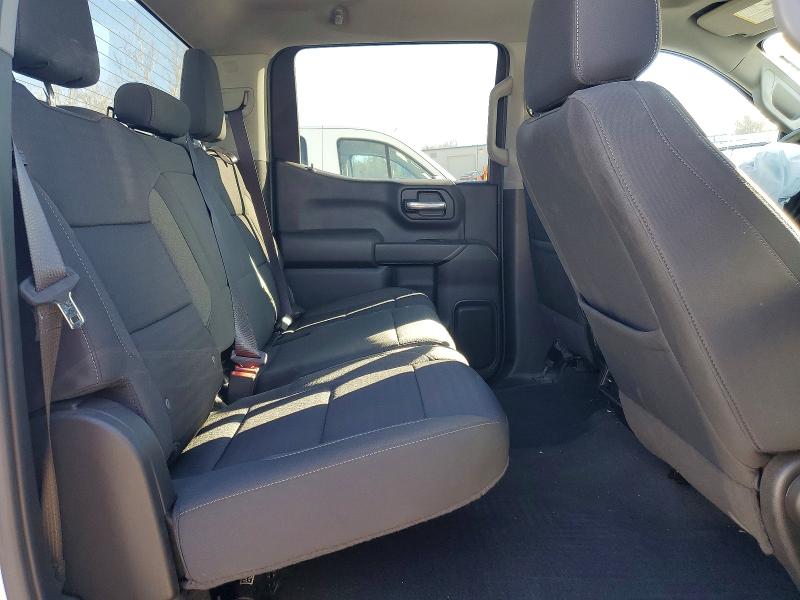 Photo 10 from auction – 2022 CHEVROLET SILVERADO with VIN 1GCPDBEK9NZ628151