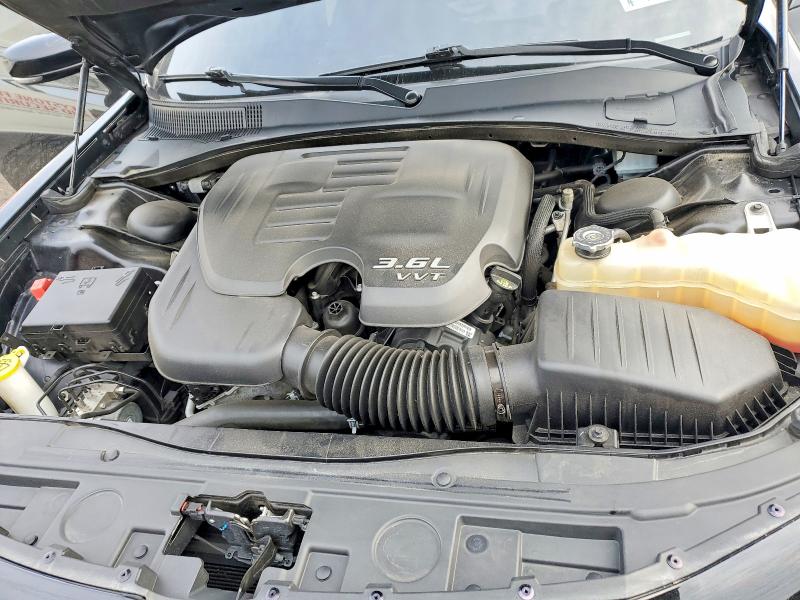 Photo 11 from auction – 2022 CHRYSLER 300 with VIN 2C3CCABG1NH256479
