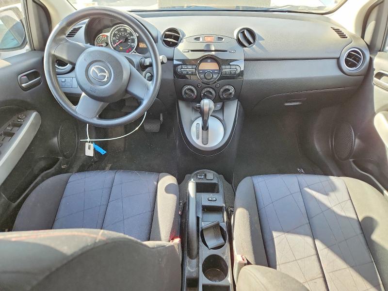 Photo 8 from auction – 2011 MAZDA MAZDA2 with VIN JM1DE1HY5B0129437