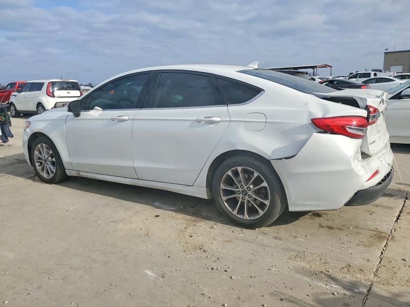 Photo 2 from auction – 2020 FORD FUSION with VIN 3FA6P0HD3LR245334