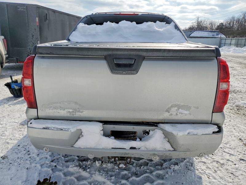 Photo 6 from auction – 2011 CHEVROLET AVALANCHE with VIN 3GNTKGE36BG101391