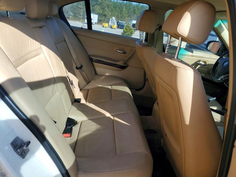 Photo 10 from auction – 2011 BMW 328 with VIN WBAPH7C58BE673841