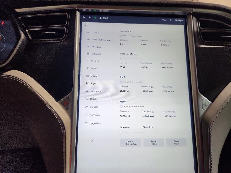 Photo 9 from auction – 2015 TESLA MODEL S 85 with VIN 5YJSA1H28FF094284