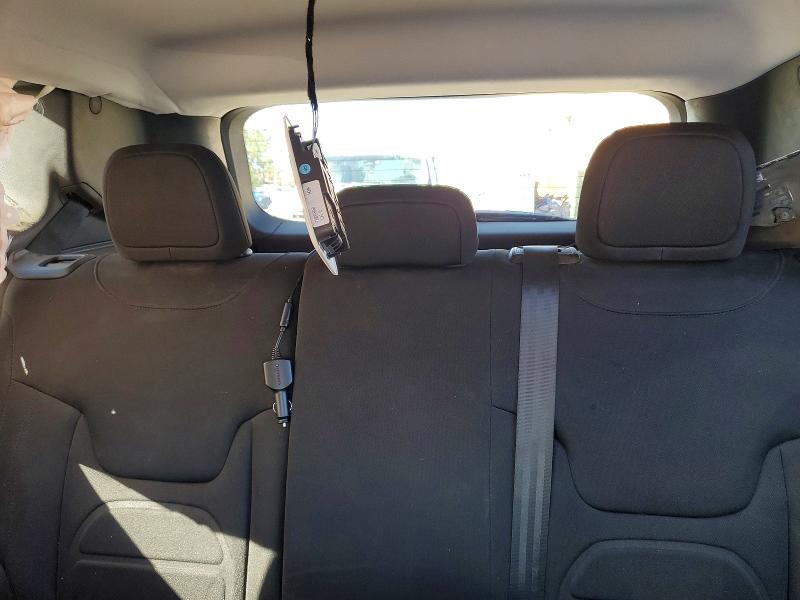 Photo 10 from auction – 2018 JEEP RENEGADE with VIN ZACCJABB2JPJ46889