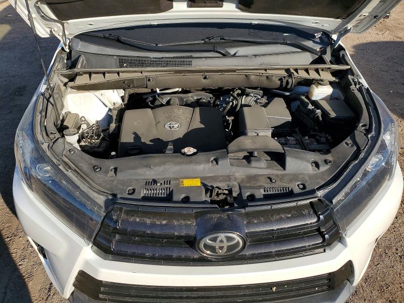 Photo 12 from auction – 2019 TOYOTA HIGHLANDER with VIN 5TDKZRFH1KS334411