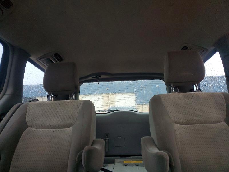 Photo 10 from auction – 2010 TOYOTA SIENNA CE with VIN 5TDKK4CC4AS302972