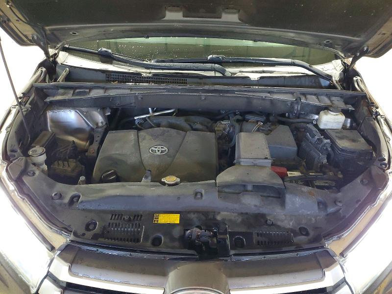 Photo 12 from auction – 2017 TOYOTA HIGHLANDER with VIN 5TDBZRFH0HS358174