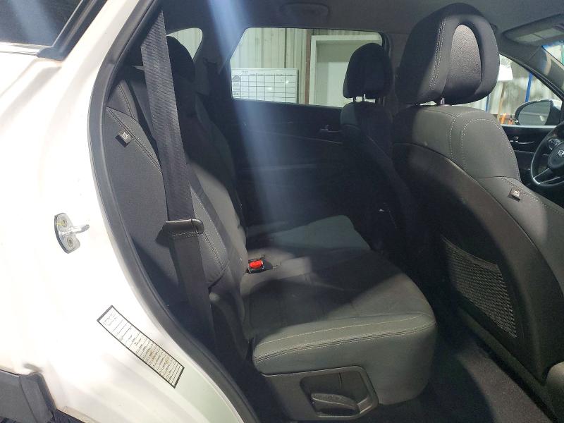 Photo 11 from auction – 2016 KIA SORENTO LX with VIN 5XYPGDA52GG175978