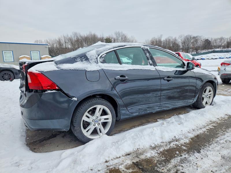 Photo 3 from auction – 2015 VOLVO S60 PREMIE with VIN YV1612TK7F1344728