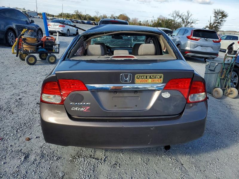 Photo 6 from auction – 2011 HONDA CIVIC EX with VIN 19XFA1F80BE013805