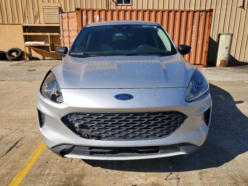 Photo 5 from auction – 2020 FORD ESCAPE S with VIN 1FMCU0F6XLUA45842