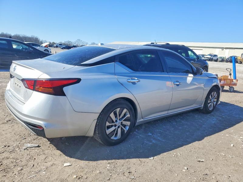 Photo 3 from auction – 2020 NISSAN ALTIMA with VIN 1N4BL4BVXLC141201