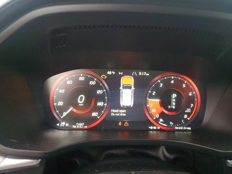 Photo 9 from auction – 2019 VOLVO XC60 with VIN LYV102RL7KB187708