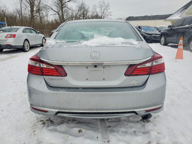 Photo 6 from auction – 2017 HONDA ACCORD with VIN 1HGCR2F3XHA184337