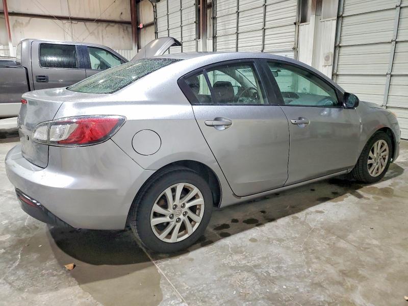 Photo 3 from auction – 2011 MAZDA 3 I with VIN JM1BL1UG3B1411354