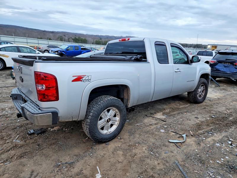 Photo 3 from auction – 2013 CHEVROLET SILVERADO with VIN 1GCRKSE77DZ411464