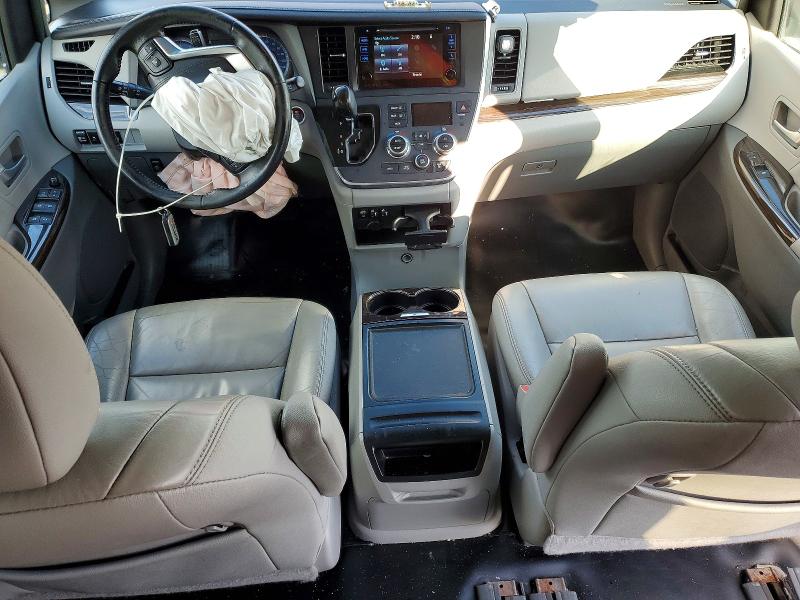 Photo 8 from auction – 2016 TOYOTA SIENNA XLE with VIN 5TDYK3DC9GS691202