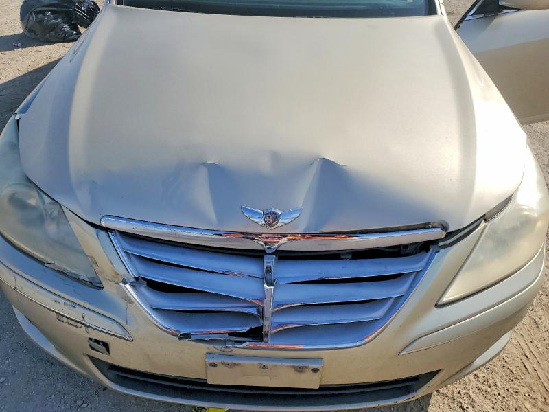 Photo 11 from auction – 2010 HYUNDAI GENESIS 3. with VIN KMHGC4DE7AU104879