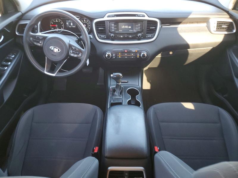 Photo 8 from auction – 2016 KIA SORENTO LX with VIN 5XYPG4A38GG170377
